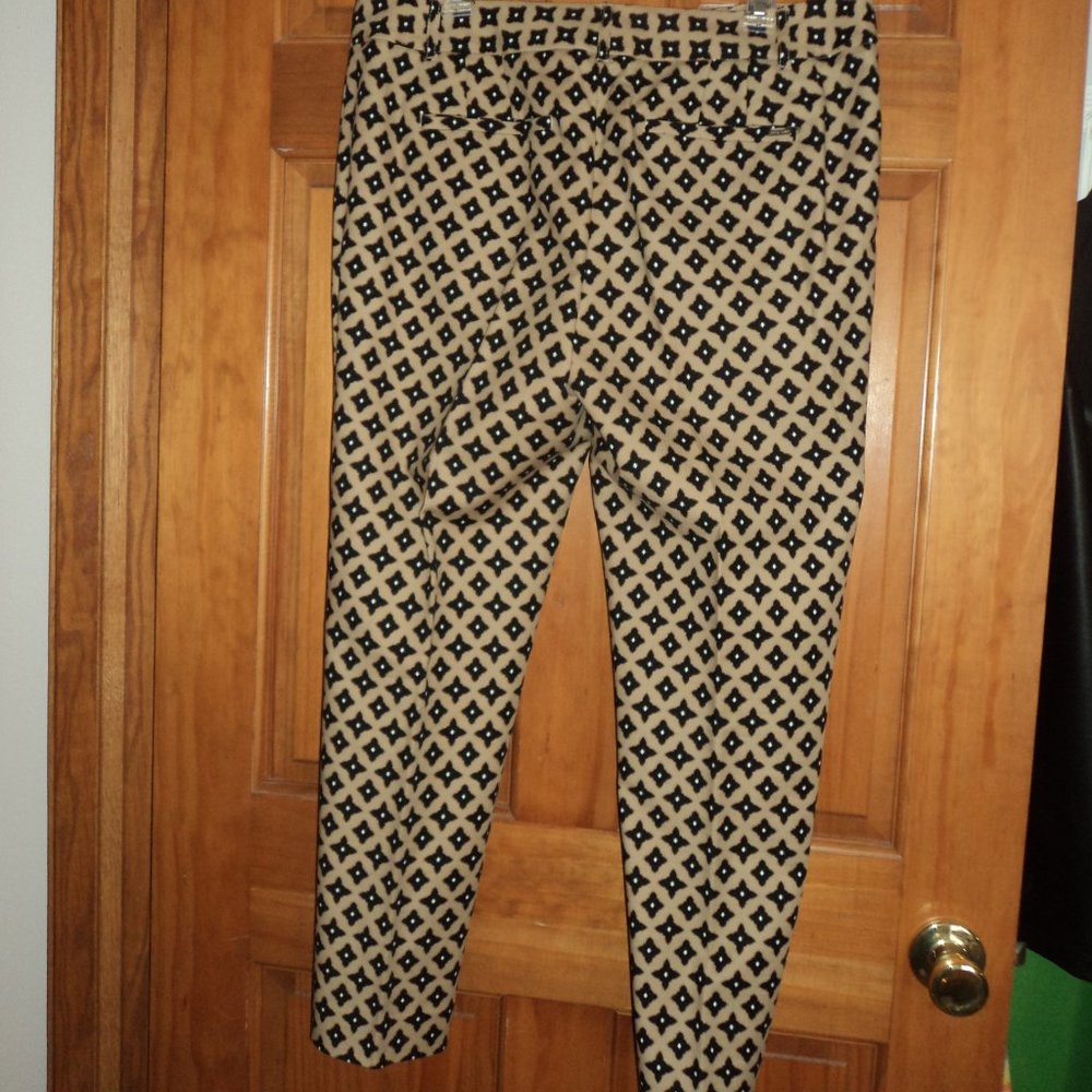 Capri Pants - Picture 7 of 7